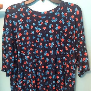 ⭐️NWT! Navy blue shirt with flower design